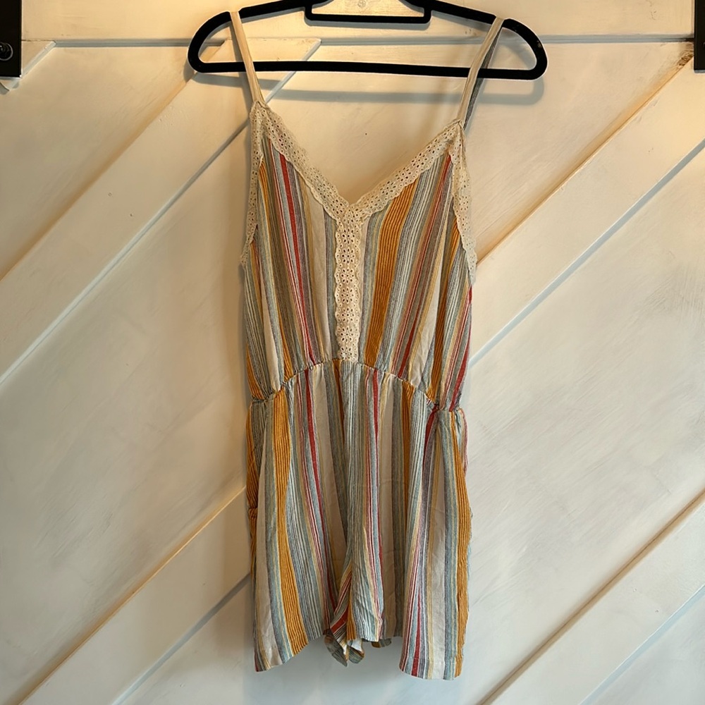 Nevena Rae V-Neck Sleeveless Multicolored shorts romper with pockets size XL